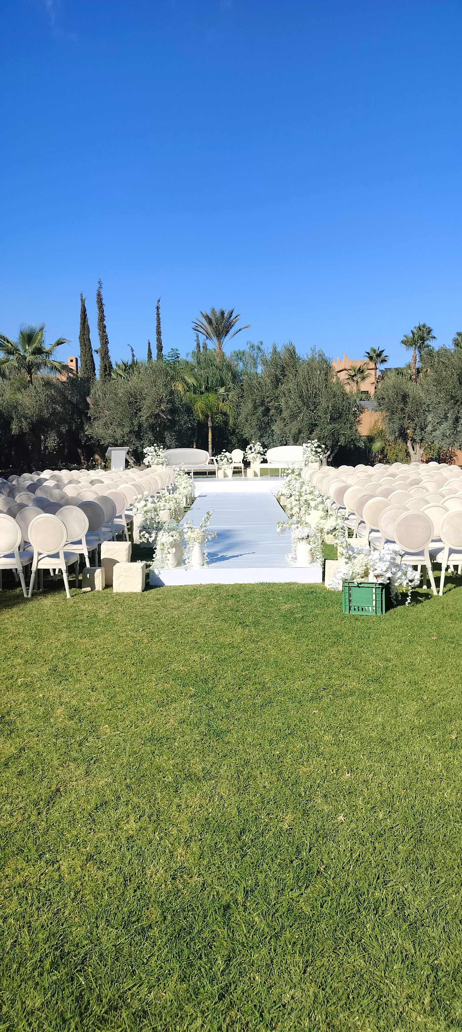 Organisation mariage Marrakech avec scénographie élégante